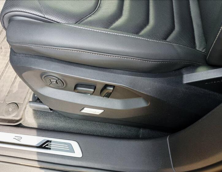 Volkswagen Touareg 14