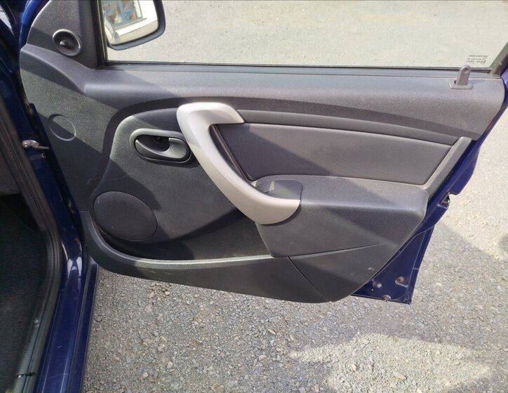 Dacia Sandero Hatchback 1,1 l 55 kw