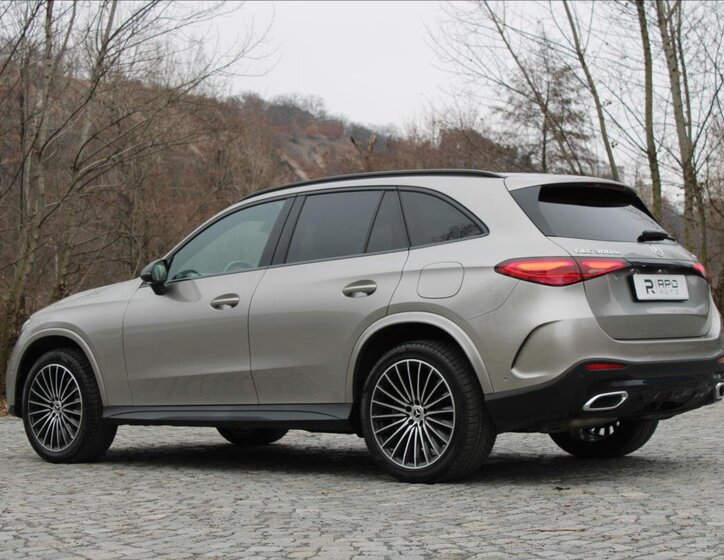 Mercedes-Benz GLC 12