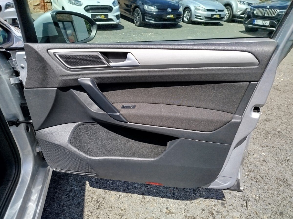 Volkswagen Golf Sportsvan MPV 2,0 l 110 kw