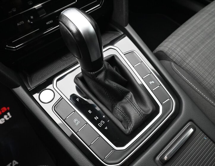 Volkswagen Passat Kombi 2,0 l 110 kw