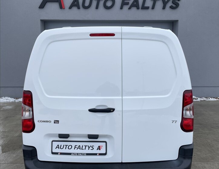 Opel Combo Skříň 1,5 l 96 kw