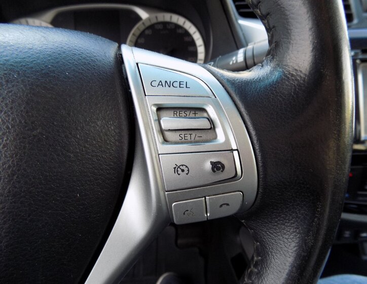 Nissan Navara SUV / Terénní 2,3 l 140 kw