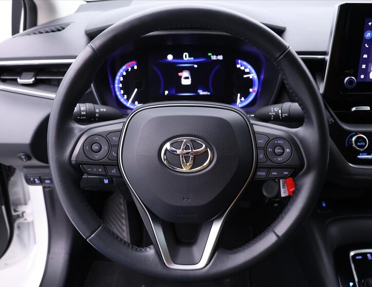 Toyota Corolla Sedan / Limuzína 1,5 l 92 kw