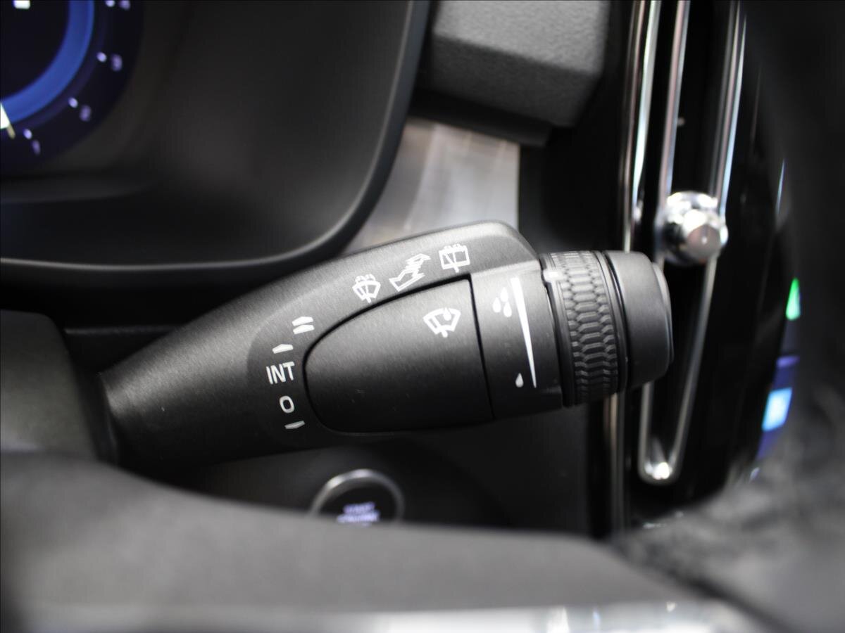 Volvo XC40 Kombi 2,0 l 145 kw