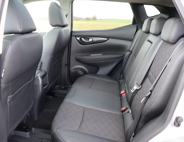 Nissan Qashqai SUV / Terénní 1,2 l 85 kw