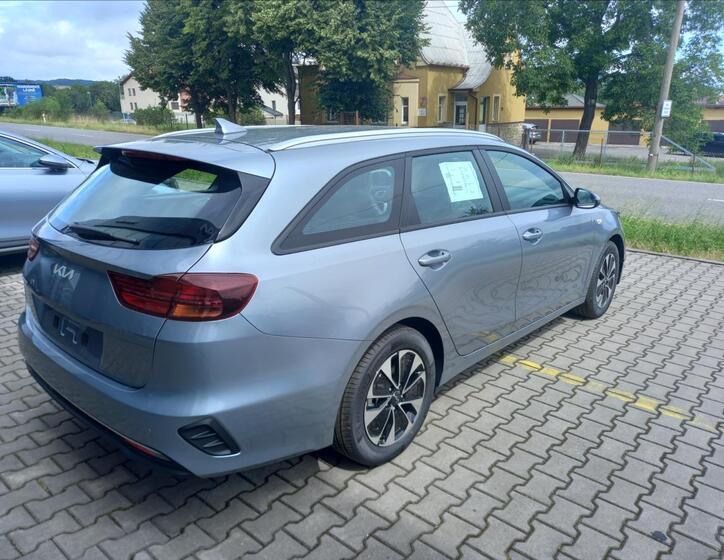 KIA Ceed 4