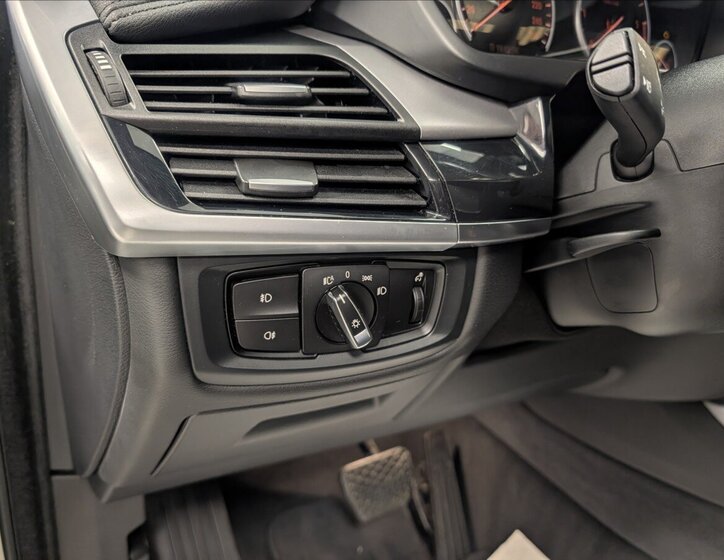 BMW X6 Sedan 3,0 l 190 kw