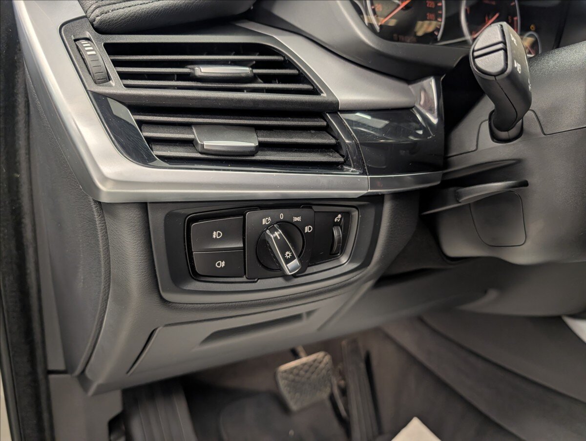 BMW X6 Sedan 3,0 l 190 kw