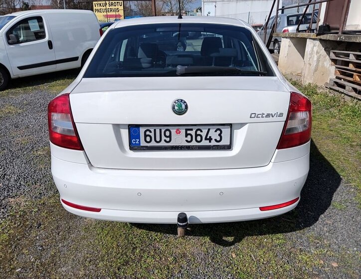 Škoda Octavia Sedan / Limuzína 1,6 l 77 kw