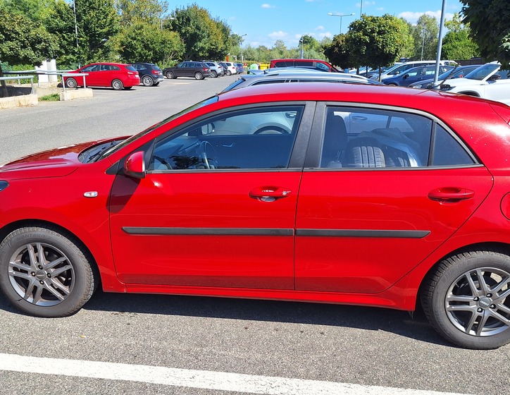 KIA Rio 6