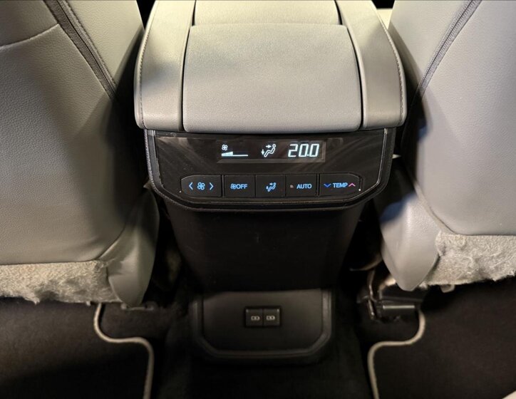 Toyota Highlander SUV / Terénní 2,5 l 140 kw