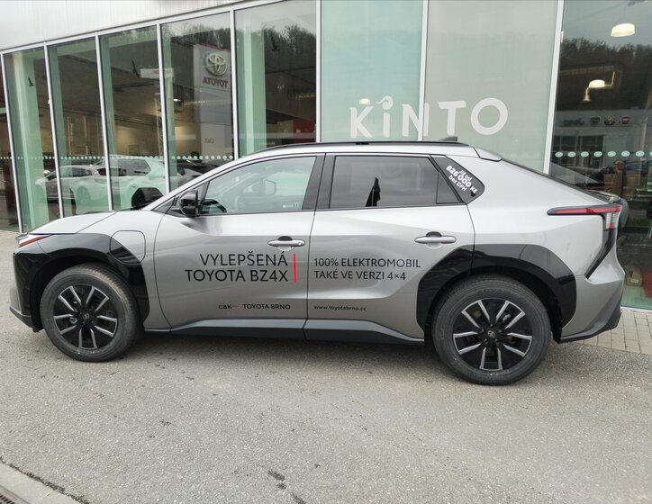 Toyota bZ4X SUV / Terénní 0,0 165 kw