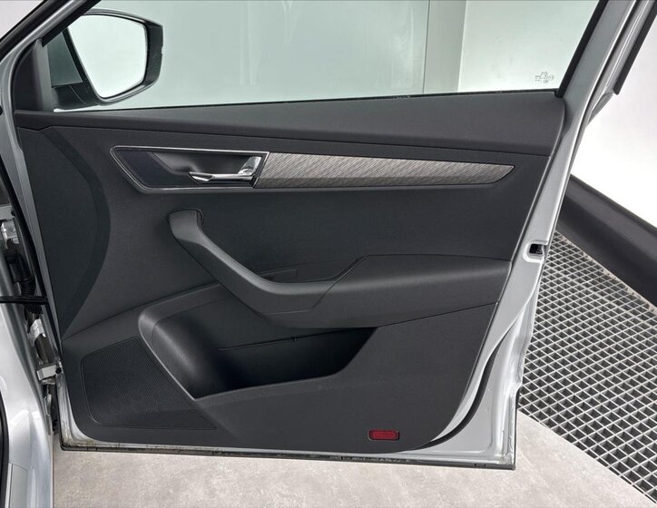 Škoda Karoq SUV / Terénní 1,5 l 110 kw