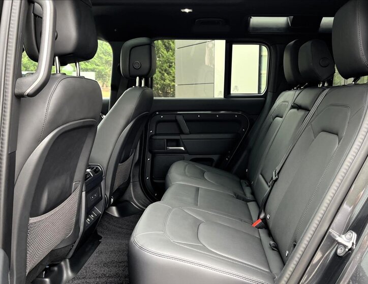 Land Rover Defender SUV 3,0 l 147 kw