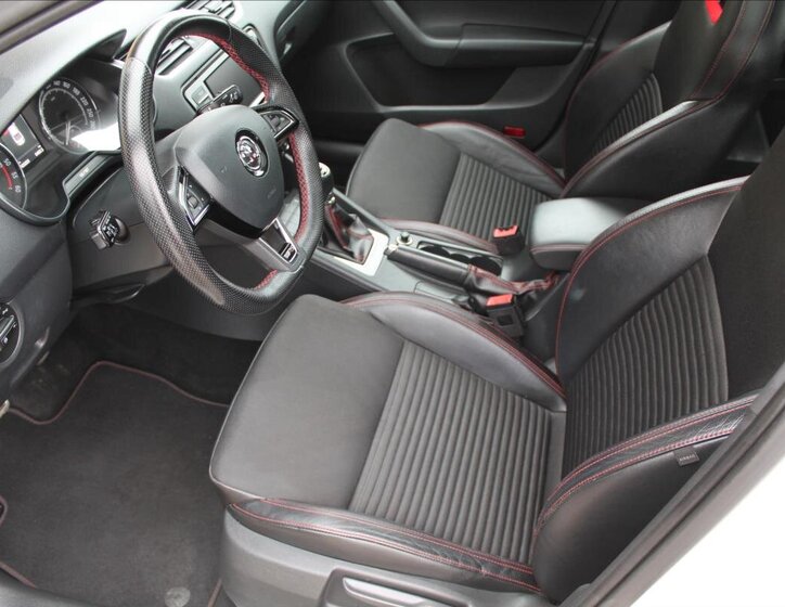 Škoda Octavia Liftback 2,0 l 135 kw