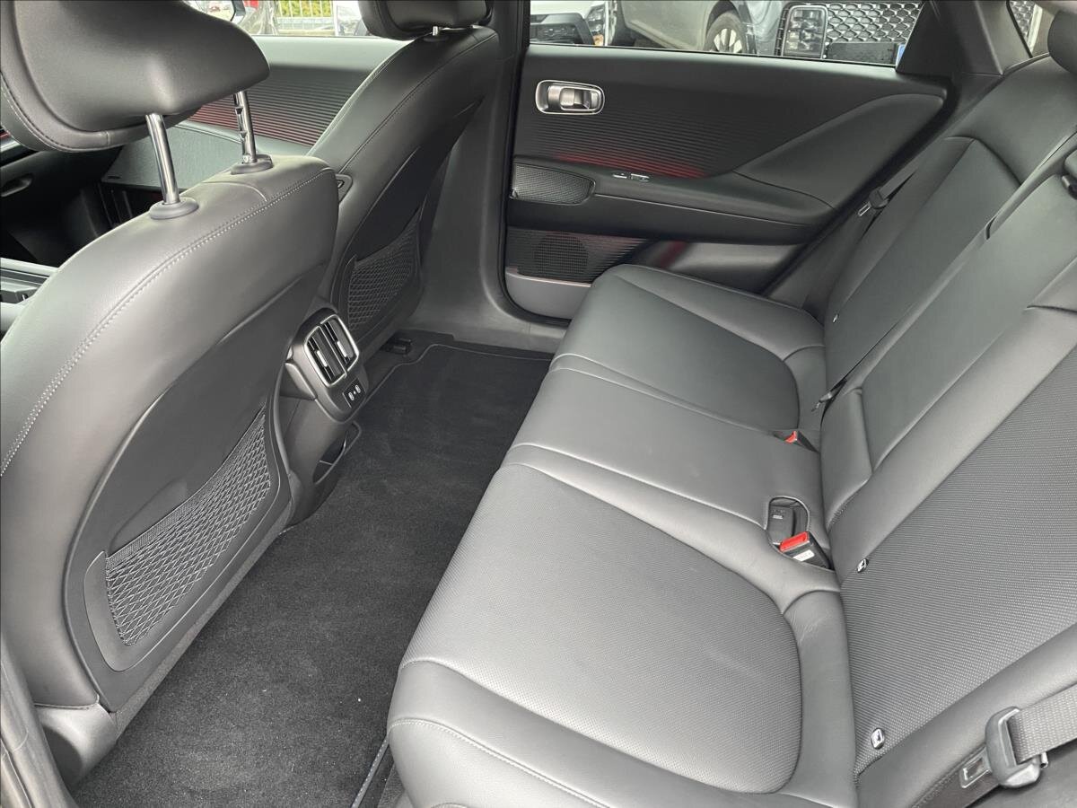 Hyundai Ioniq 6 Sedan / Limuzína 0,0 168 kw