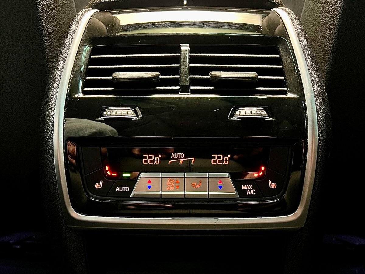 BMW X5 SUV / Terénní 3,0 l 210 kw