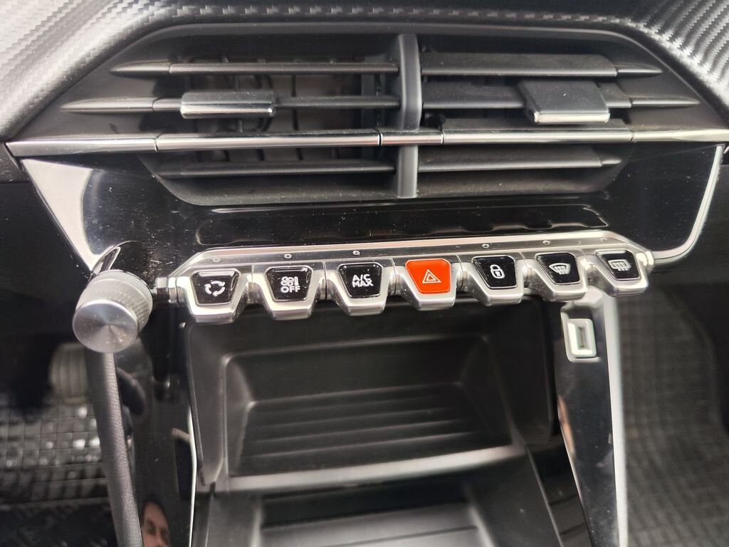 Peugeot 2008 SUV 1,2 l 74 kw