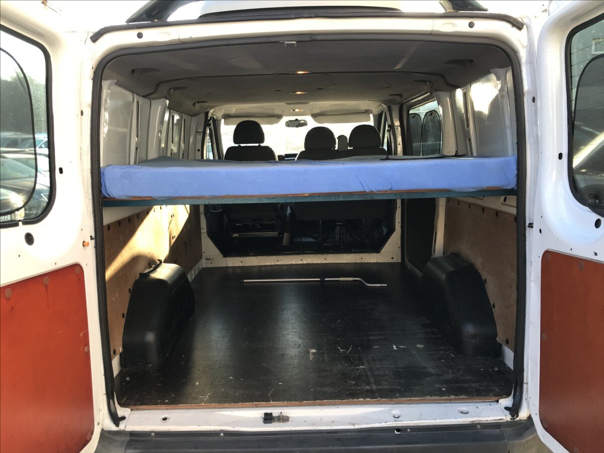 Ford Transit Skříň 2,2 l 63 kw