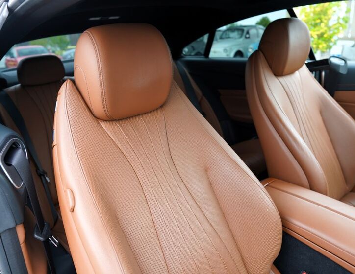 Mercedes-Benz Třídy E 27