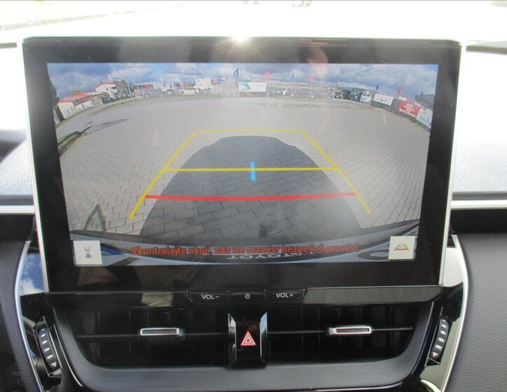 Toyota Corolla Cross 17