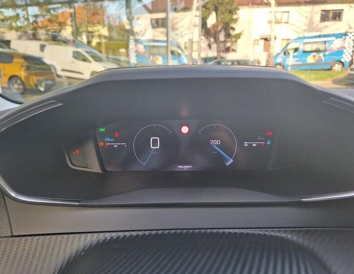 Peugeot 208 Hatchback 1,2 l 74 kw