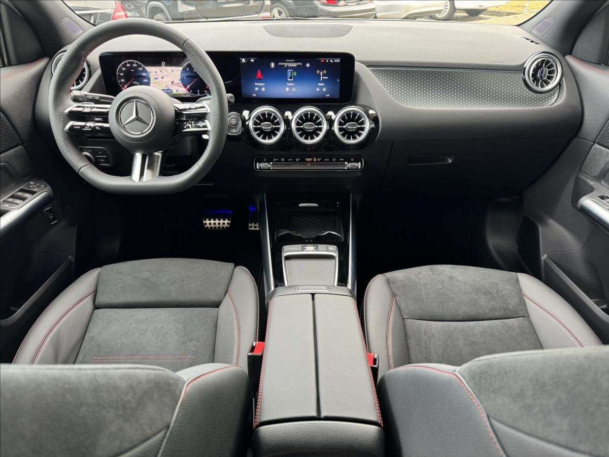 Mercedes-Benz GLA SUV / Terénní 2,0 l 110 kw