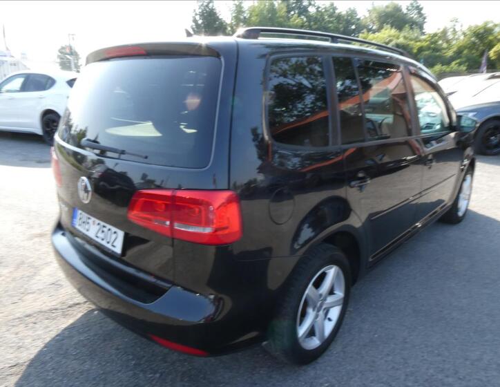 Volkswagen Touran 10
