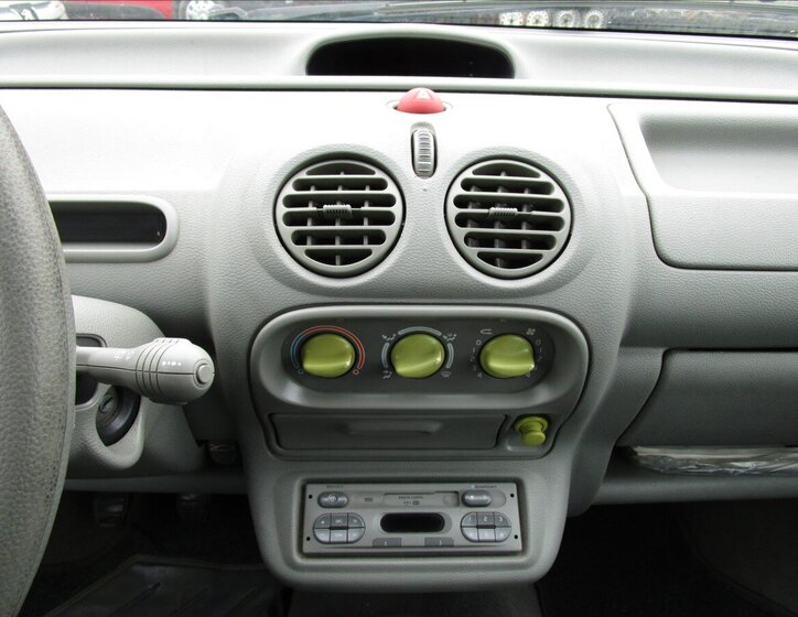 Renault Twingo Hatchback 1,1 l 43 kw