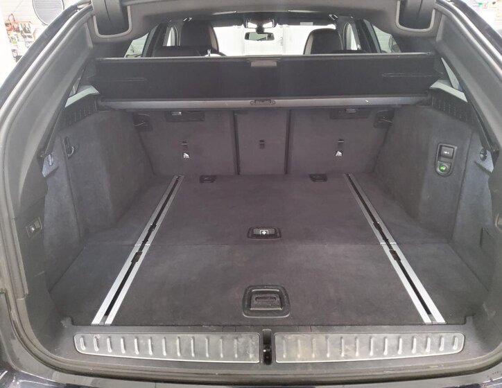 BMW Řada 5 Kombi 3,0 l 250 kw