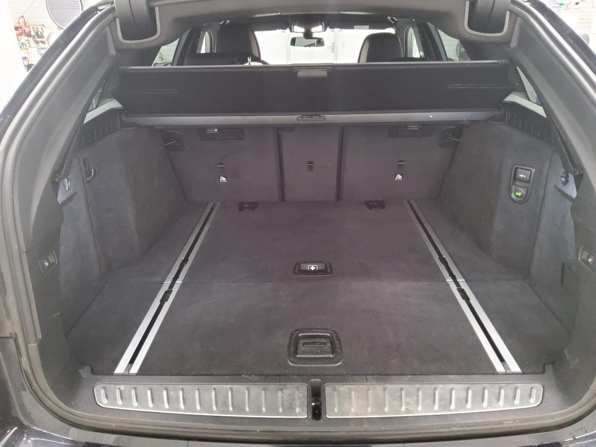 BMW Řada 5 Kombi 3,0 l 250 kw