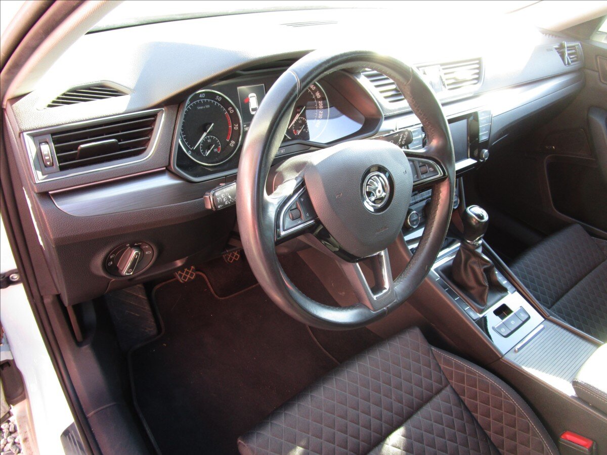 Škoda Superb Kombi 1,8 l 132 kw