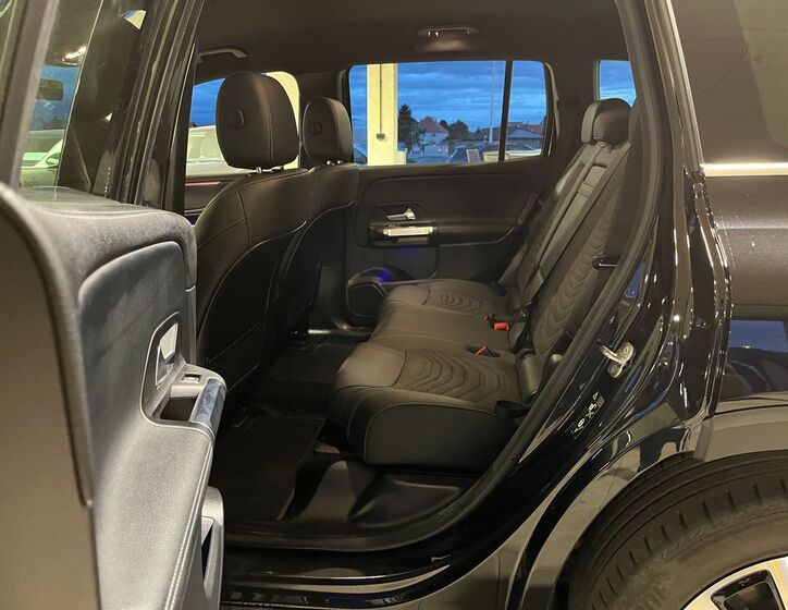 Mercedes-Benz EQB 17