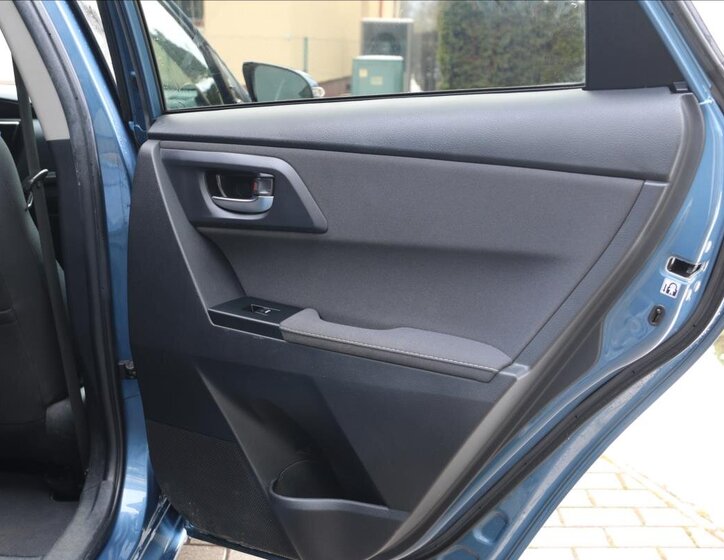 Toyota Auris Kombi 1,6 l 97 kw