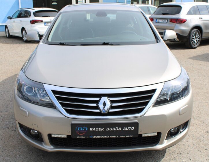 Renault Latitude Sedan / Limuzína 2,0 l 127 kw