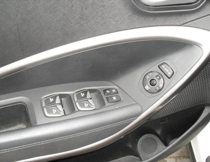 Hyundai Santa Fe SUV / Terénní 2,2 l 145 kw