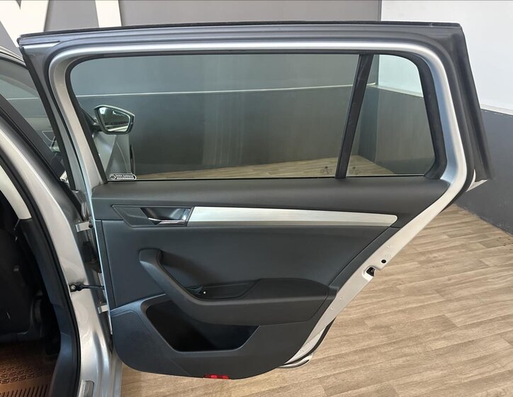 Škoda Superb Kombi 2,0 l 110 kw