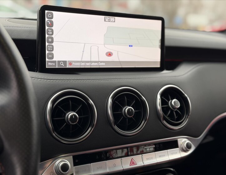 KIA Stinger Hatchback 3,3 l 269 kw