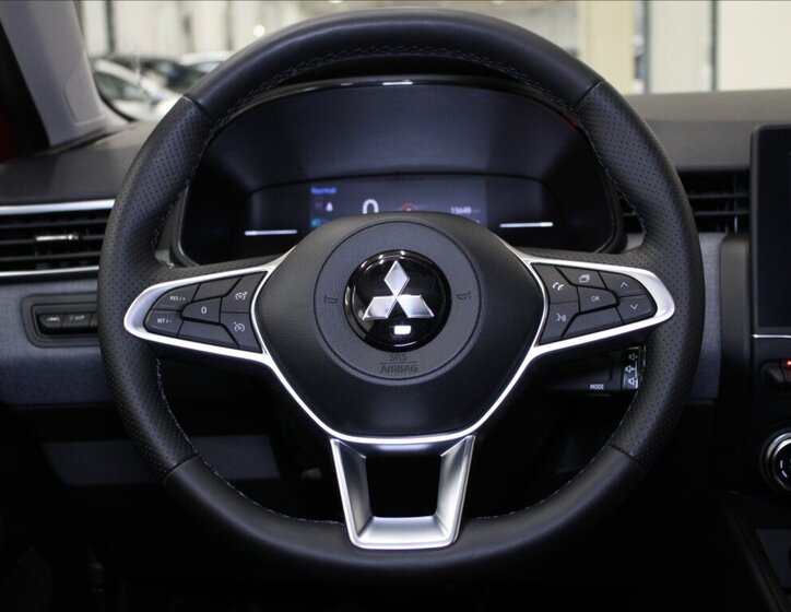 Mitsubishi Colt Hatchback 999,0 67 kw