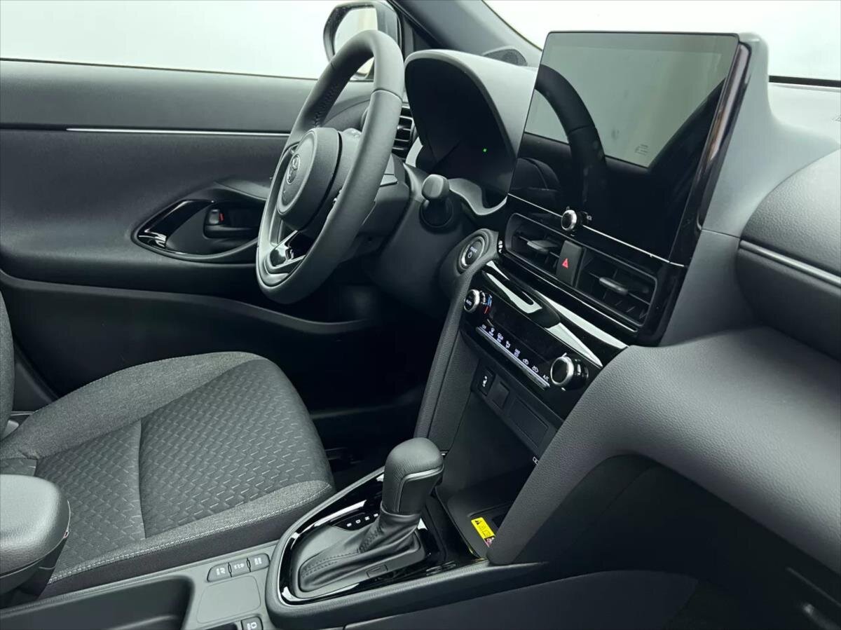 Toyota Yaris Cross SUV 1,5 l 85 kw