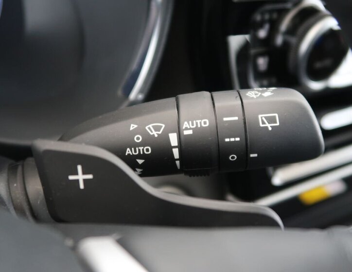 Toyota Highlander Kombi 2,5 l 140 kw