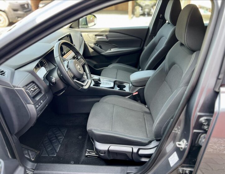 Nissan Qashqai SUV / Terénní 1,3 l 116 kw