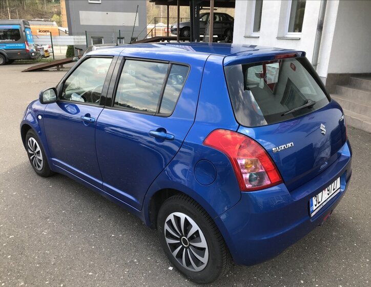 Suzuki Swift Hatchback 1,3 l 67 kw