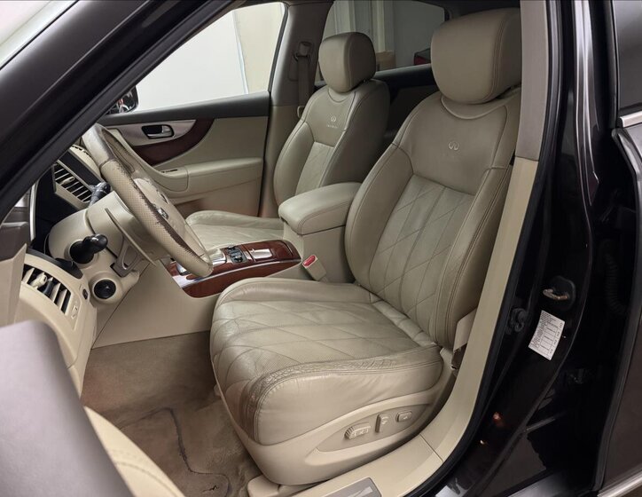 Infiniti FX37 33