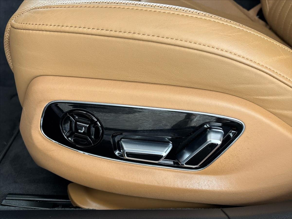 Audi S8 Sedan / Limuzína 4,0 l 420 kw