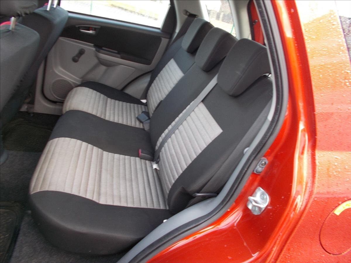 Suzuki SX4 Hatchback 1,6 l 88 kw