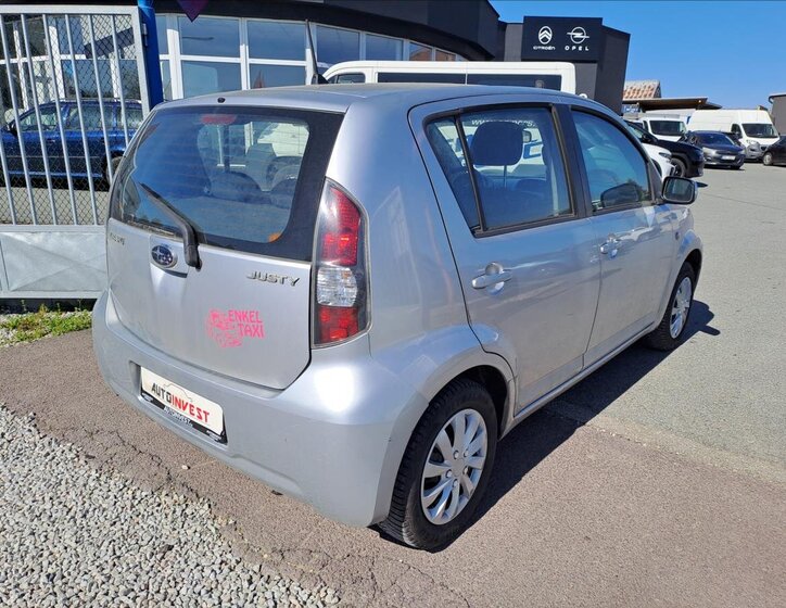 Subaru Justy Hatchback 998,0 51 kw