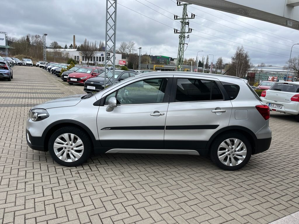 Suzuki SX4 S-Cross SUV / Terénní 998,0 82 kw