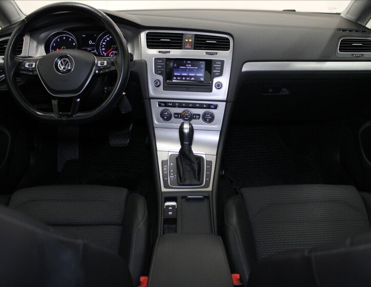 Volkswagen Golf Hatchback 1,2 l 81 kw